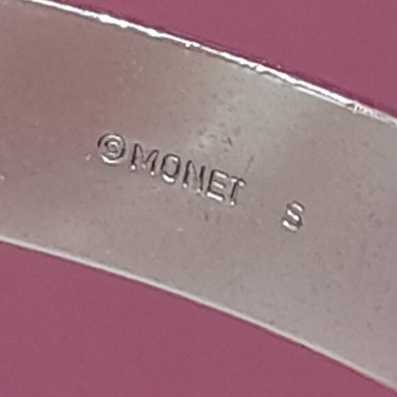 Vintage Monet Silver Tone Bangle Bracelet, Size Small, Signed 1980s Jewelry - Picture 4 of 9